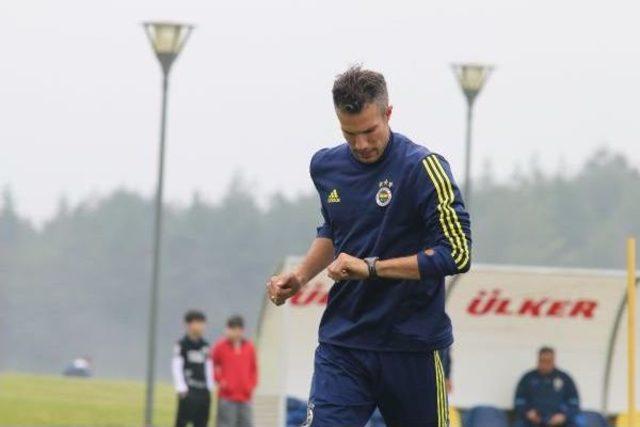 Fenerbahçe Günü Çift Antrenmanla Sürdürüyor