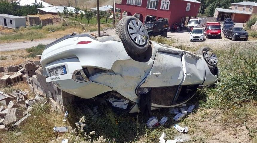 Ka&ccedil;ak Sigara Y&uuml;kl&uuml; Otomobil Polisten Ka&ccedil;arken Takla Attı