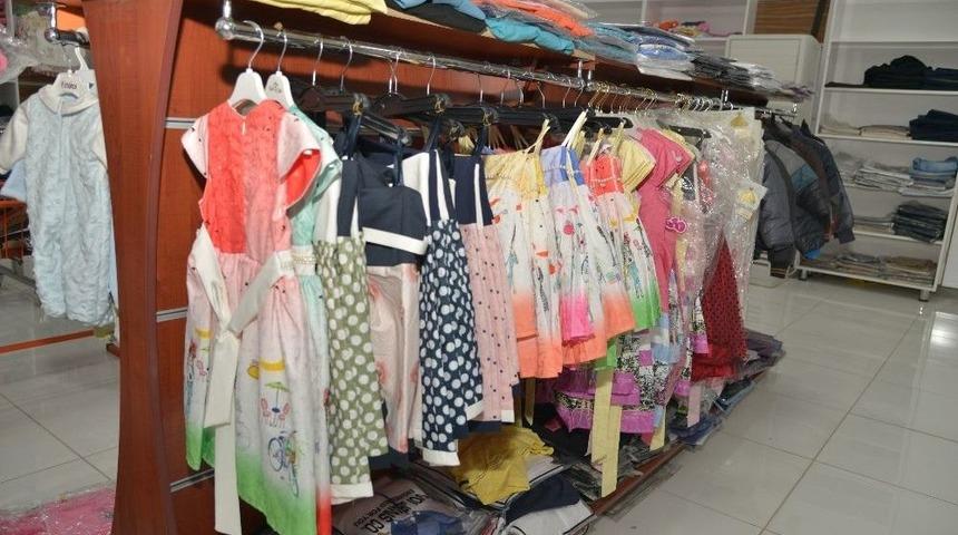 B&uuml;y&uuml;kşehir Belediyesi&rsquo;nden 508 Kişiye Kıyafet Yardımı