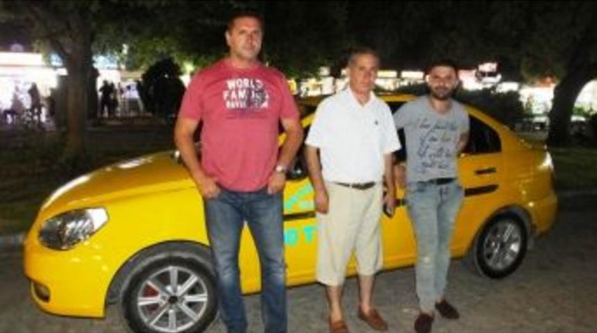 Burhaniyeli Taksicilerin Sahil N&ouml;beti