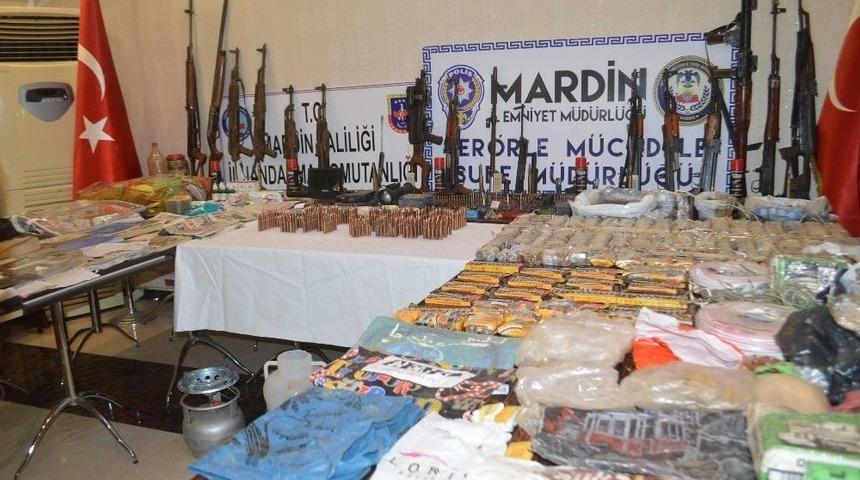 Darge&ccedil;it&rsquo;te &Ccedil;ok Sayıda Silah Ve M&uuml;himmat Ele Ge&ccedil;irildi
