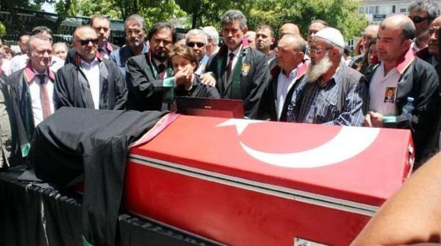 Gemlik&rsquo;Te Eski Eş Dehşetinde, &Ouml;ld&uuml;r&uuml;len Avukatın Davayla Ilgisi Yokmuş (2)