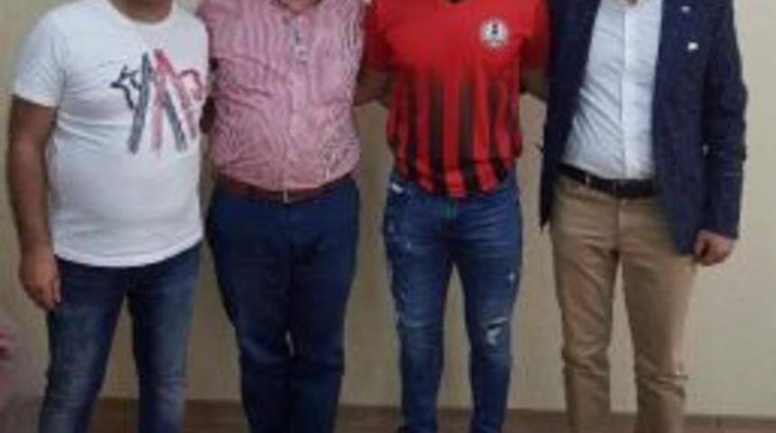 Orhangazi Belediyespor Oluş'la Imzaladı