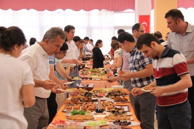 Bilecik Şeyh Edebali &Uuml;niversitesi Personeli Bir Araya Geldi 2