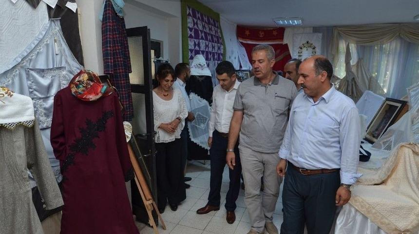 Yeşil Konak Kursiyerlerinin Sergisi G&ouml;z Kamaştırdı