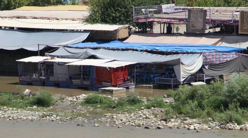 Sıcak Hava &Ccedil;ardak&ccedil;ıları Da Vurdu