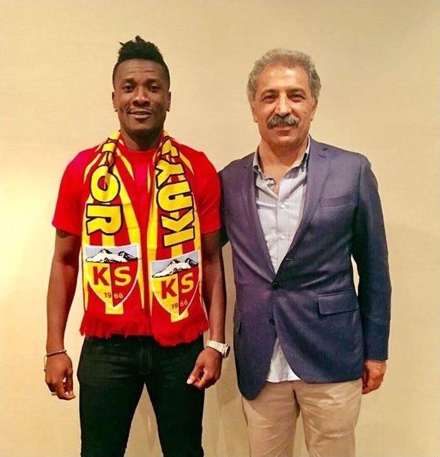 Kayserispor Asamoah Gyan İle Anlaştı