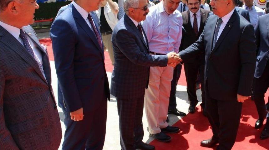 Bakan Yılmaz: "t&uuml;rkiye&rsquo;nin &Ouml;nceliği Eğitimdir"