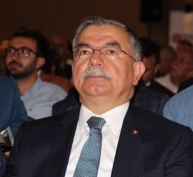 Bakan Yılmaz: "t&uuml;rkiye&rsquo;nin &Ouml;nceliği Eğitimdir" 2