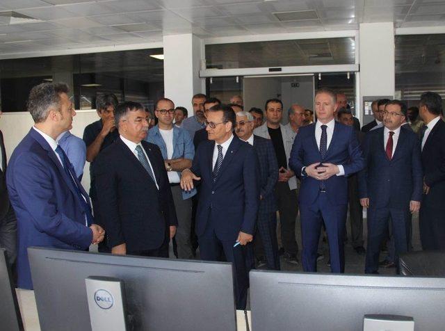 Bakan Yılmaz: "t&uuml;rkiye&rsquo;nin &Ouml;nceliği Eğitimdir" 3