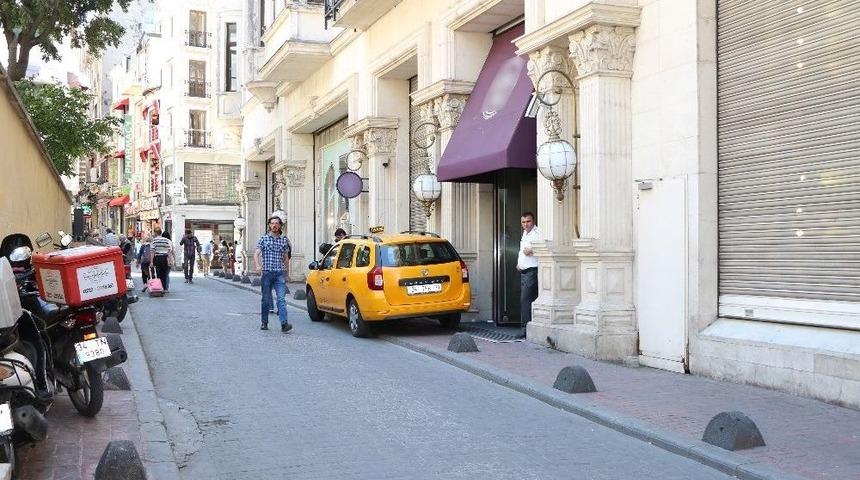 Beyoğlu&rsquo;nda Otel Odasında Kadın Cesedi Bulundu