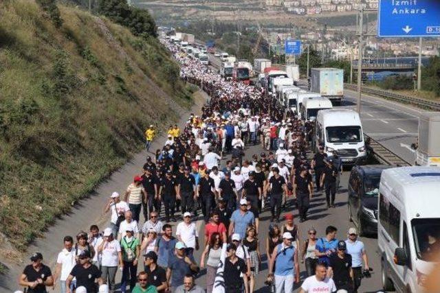 Kılıçdaroğlu: Adaleti Siyasetin Emrine Verirseniz Türkiye'nin Başı Beladan Kurtulmaz (8)