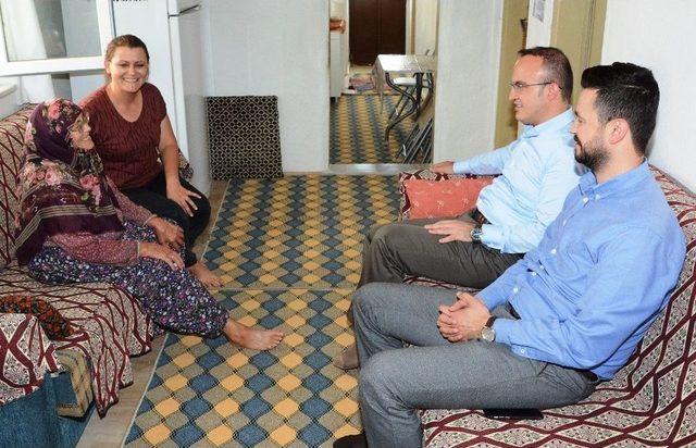 Turan, Lapseki&rsquo;de Bulunan Yaşlı Ve Hastaları Ziyaret Etti 1