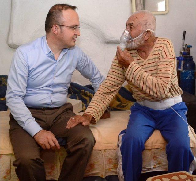 Turan, Lapseki&rsquo;de Bulunan Yaşlı Ve Hastaları Ziyaret Etti 2