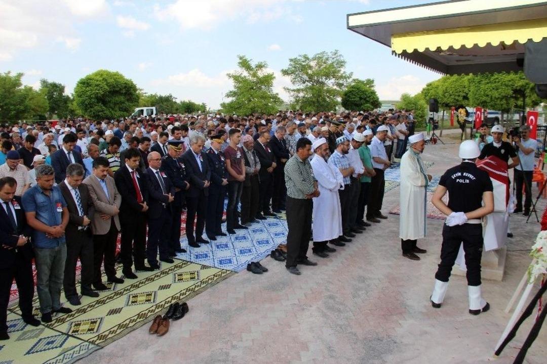 Adliyede Şehit Edilen Polis Memuru Son Yolculuğuna Uğurlandı