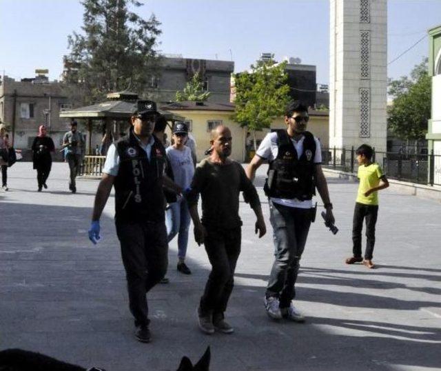 Polisin Ele Geçirdiği Uyuşturucuyu Geri Almak Için Yalvardı 1