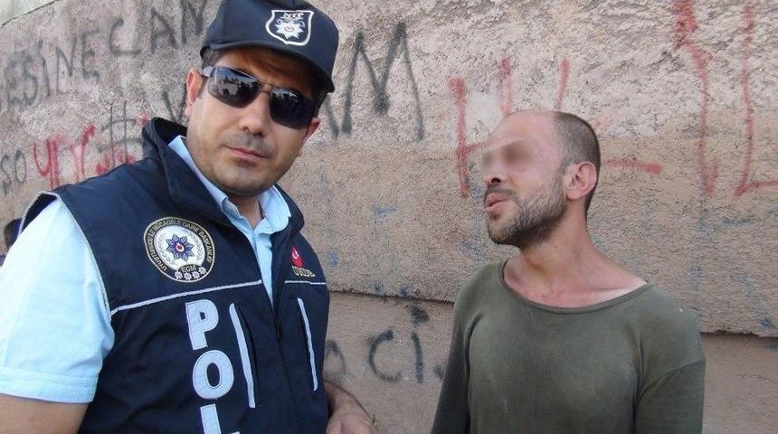 Uyuşturucu Bağımlısından Şok S&ouml;zler: &ldquo;annemin Ekmek Parasıyla Aldım, İ&ccedil;mezsem &Ouml;l&uuml;r&uuml;m&rdquo;