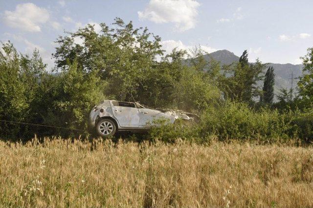 Hurdaya D&ouml;nen Otomobilden Yaralı Kurtuldu 2