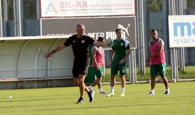 Bursaspor’da Hazırlıklar Sürüyor