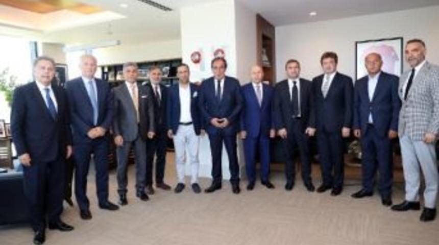 Kul&uuml;plerden Tff Başkanı Demir&ouml;ren'e Ziyaret