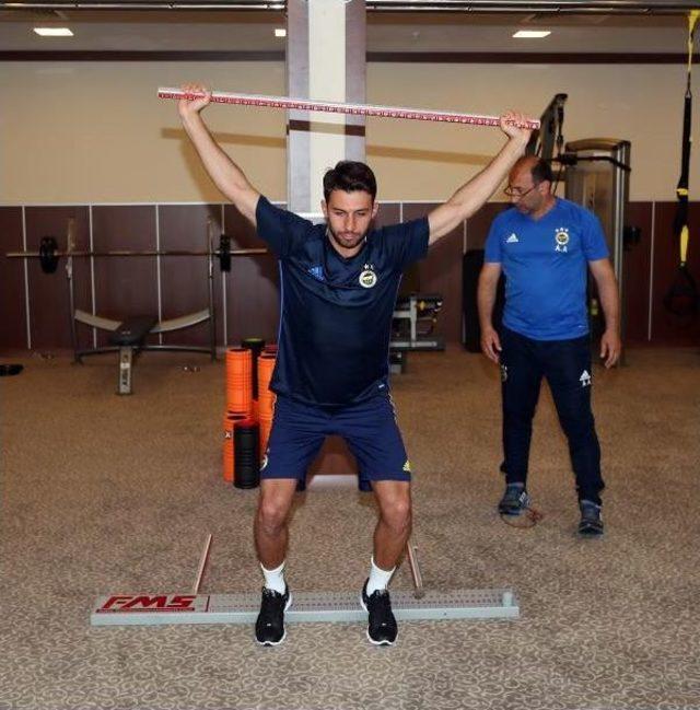 Fenerbah&ccedil;e nin Yeni Kalecisi Kameni Ilk Idmanına &Ccedil;ıktı 2