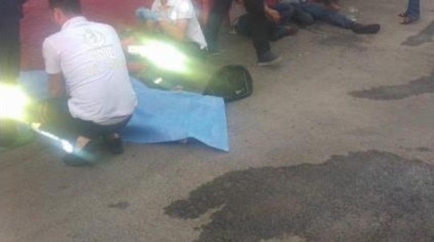 Cezaevinden Izinli &Ccedil;ıktı, Eşini Boğazından Bı&ccedil;aklayıp, &Ouml;ld&uuml;rd&uuml;