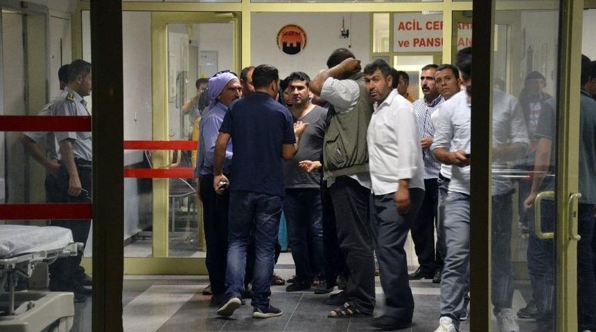 Aile Arasındaki Silahlı Kavgada Komşular Yaralandı