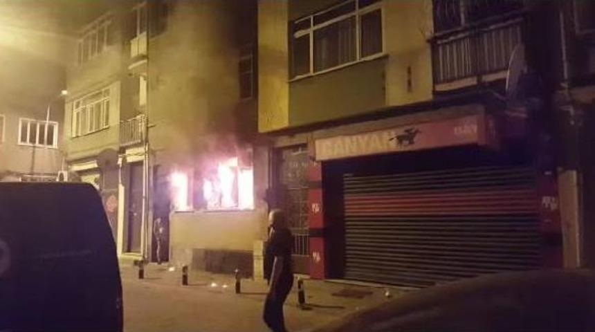 Bakırk&ouml;y'de Korkutan Yangın: 3 Yaralı