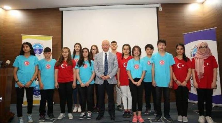 Ortaokul &Ouml;ğrencilerinden 15 Temmuz Klipi