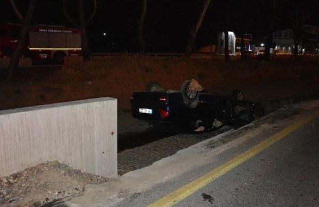 Bariyere Çarpan Otomobilde Karı- Koca Öldü, 2 Çocuk Yaralı