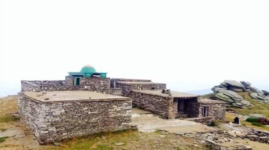 1792 Metre Y&uuml;kseklikteki Madran Baba T&uuml;rbesi Ziyaret&ccedil;i Akınına Uğruyor