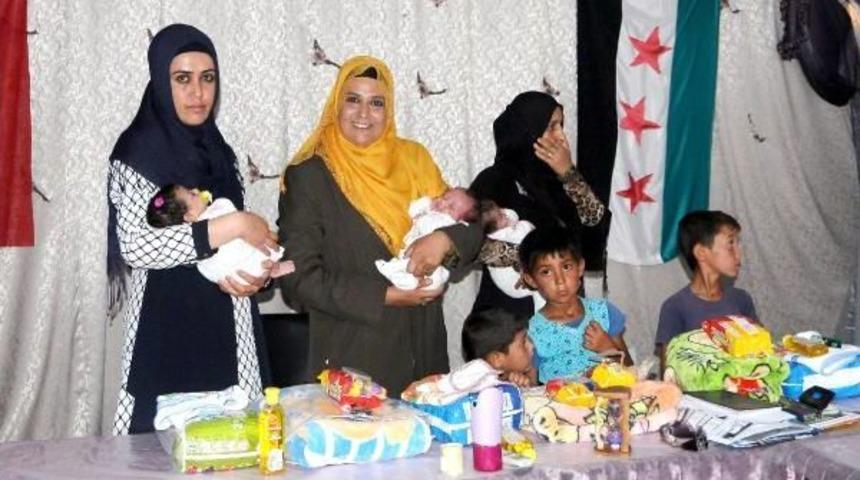 3 Oğlu Bulunan Suriyeli &Ccedil;iftin &Uuml;&ccedil;&uuml;z Kız Sevinci