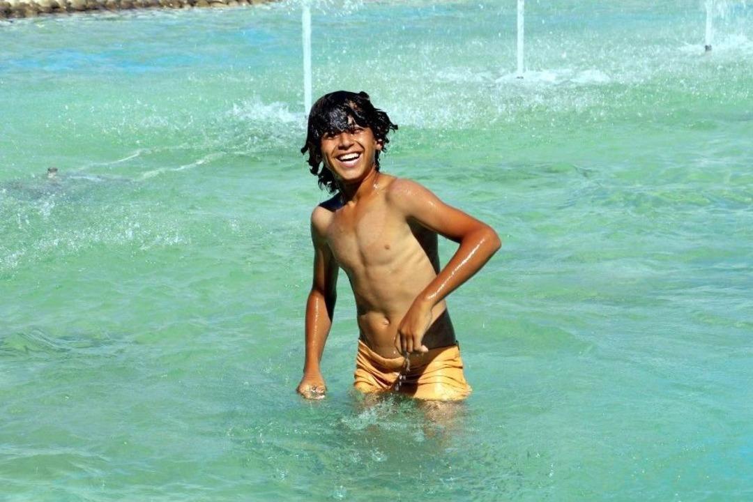 S&uuml;s Havuzları Suriyeli &Ccedil;ocukların Meskeni Oldu