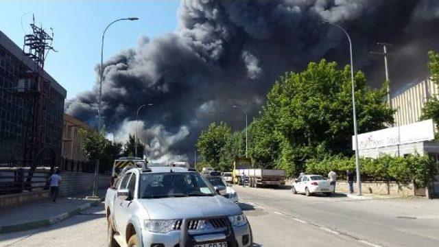Bursa&rsquo;Da Tekstil Fabrikasında Yangın (1) 1
