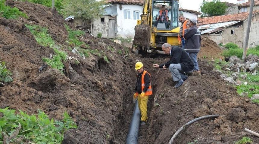 Kırsaldaki Mahallelerin Alt Yapı Sorunları &Ccedil;&ouml;z&uuml;l&uuml;yor