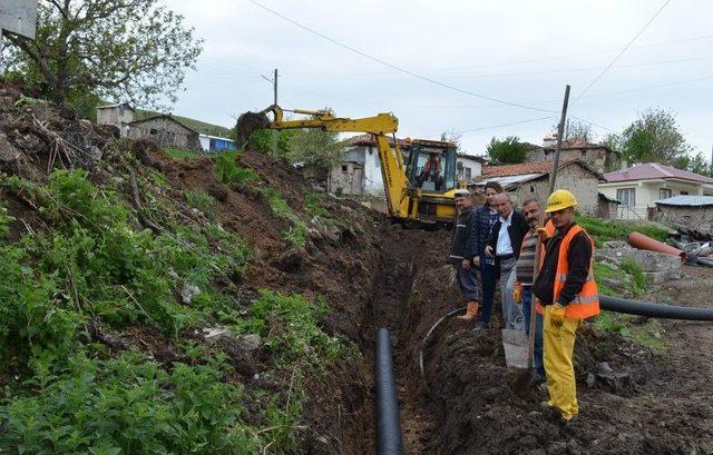 Kırsaldaki Mahallelerin Alt Yapı Sorunları Çözülüyor