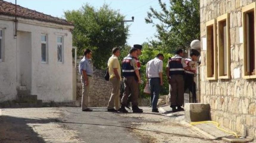 &Ccedil;anakkale'de Top Mermisi Patladı: 1 &Ouml;l&uuml; (2) - Yeniden