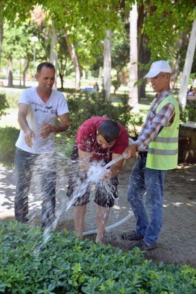 Prof. Dr. Akbaba: Sıcakta Kafeinli Ve Şekerli Içeçeklerden Uzak Durun