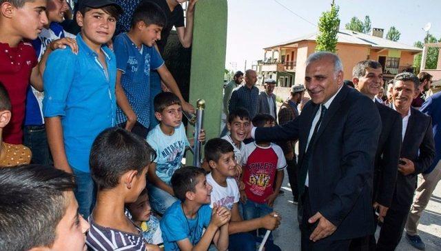 Vali Zorluoğlu’ndan Erdemir Ailesine Taziye Ziyareti