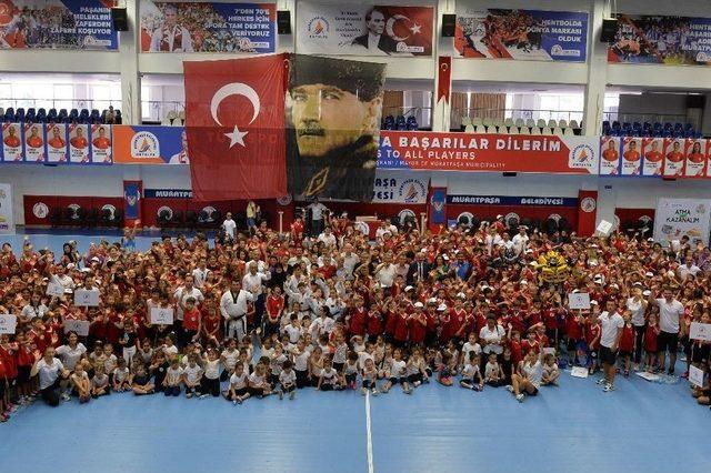 Muratpaşa&rsquo;da Yaz Spor Okulları T&ouml;renle A&ccedil;ıldı 3