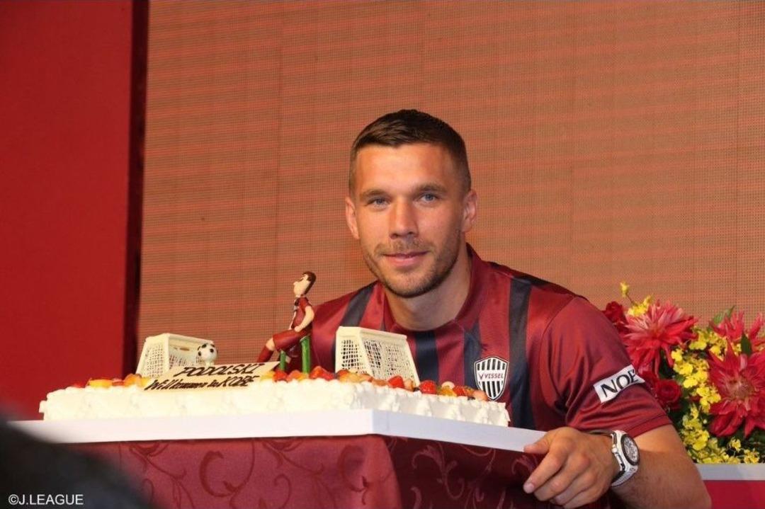 Podolski, Vissel Kobe&rsquo;de İmzaladı