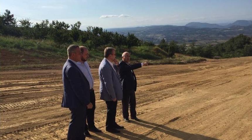 Ak Partili Eldemir Ve Karabıyık&rsquo;ın S&ouml;ğ&uuml;t &Ccedil;ıkarması