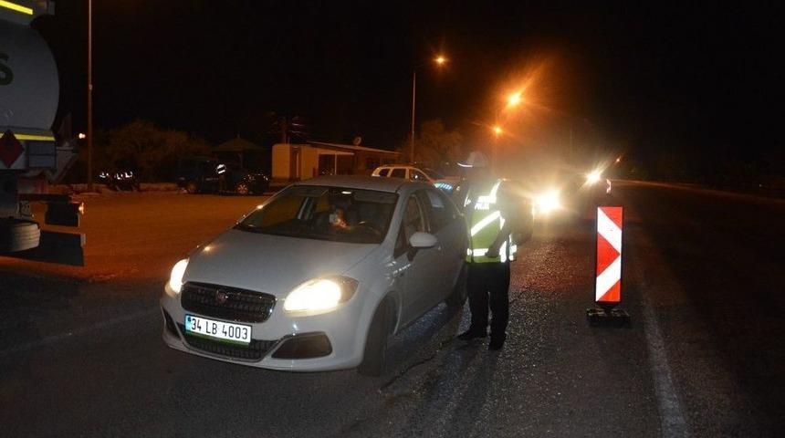 Polisten Alkol Kontrol&uuml;