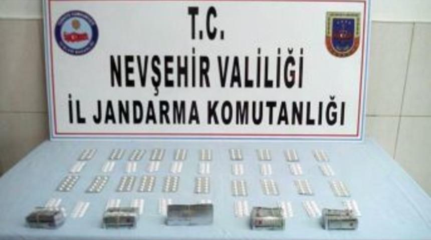 Suriyeli Şahsın Evinden 949 Adet Uyuşturucu Hap Ele Ge&ccedil;irildi