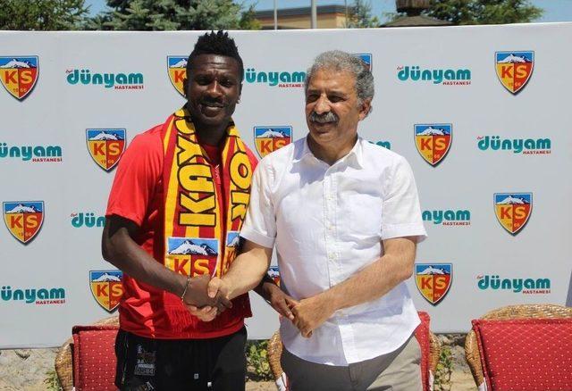 Kayserispor, Asamoah Gyan İle 2+1 Yıllık Sözleşme İmzaladı