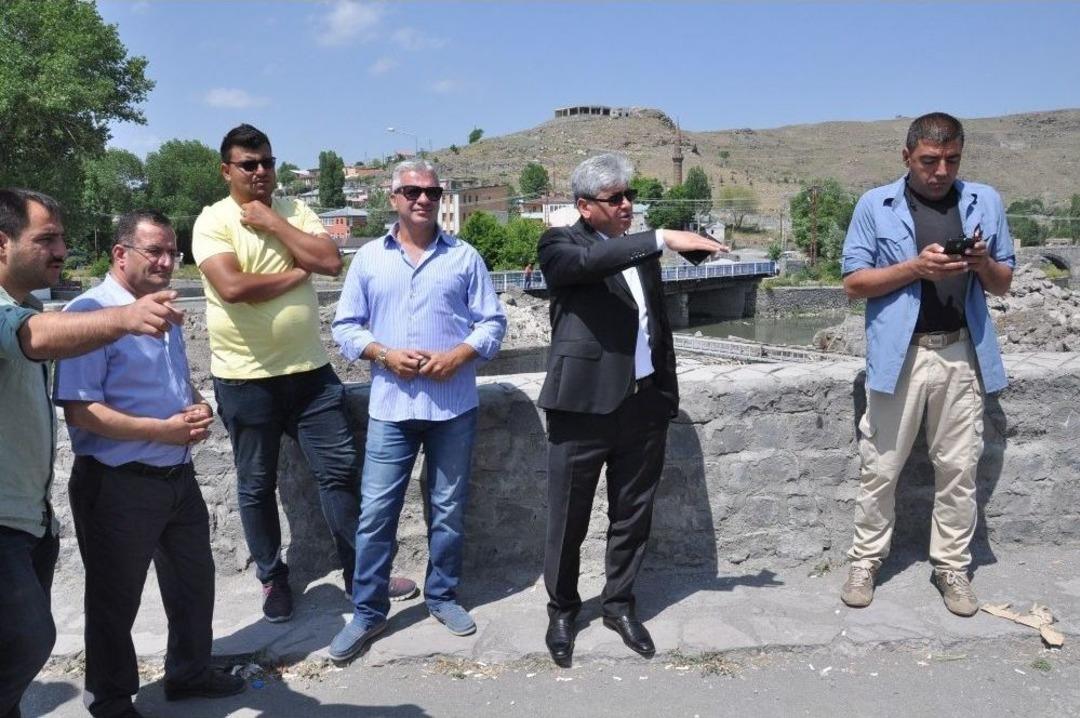 Vali Doğan, Evliye Cami B&ouml;lgesinde İncelemelerde Bulundu