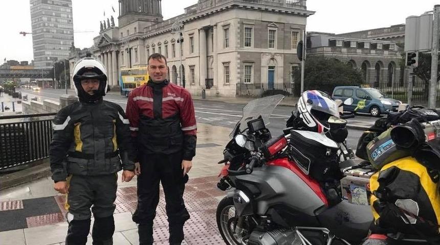 İki Teker &Uuml;st&uuml;nde Avrupa&rsquo;yı Turladılar