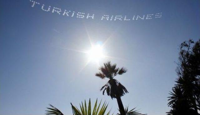 Los Angeles Semalarına ‘Thy’ Yazıldı