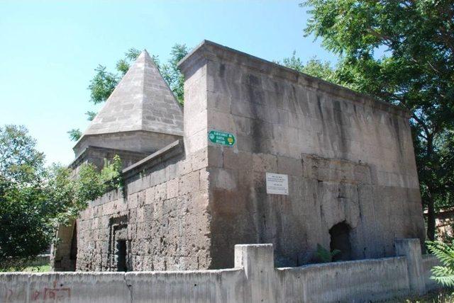 D&ouml;rtayak K&uuml;mbeti Melikgazi Korumasında 3