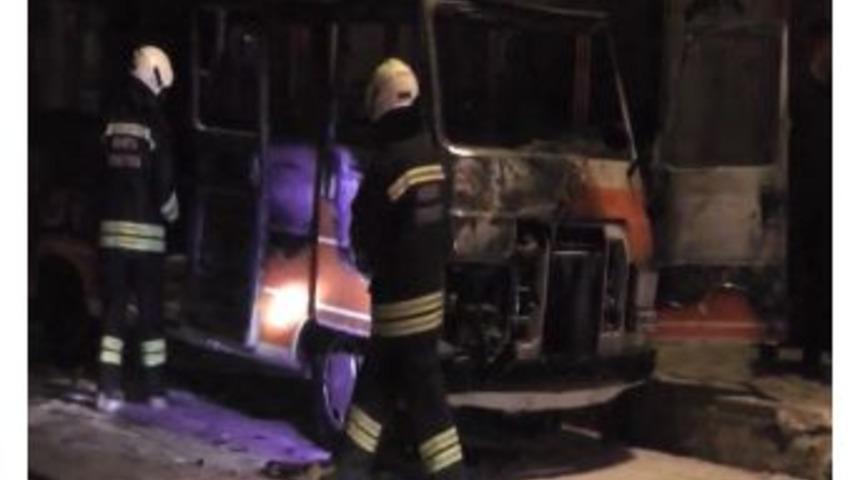 Ekmek Teknesi Gözünün Önünde Yandı